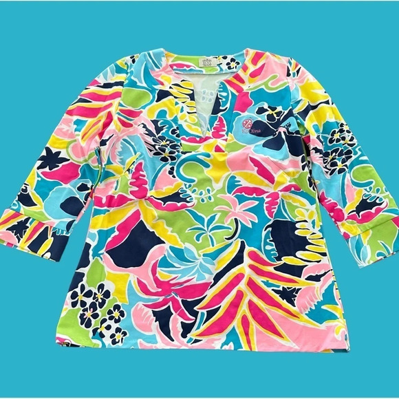 Katherine Way size Small Stretch Tropical Floral V Neck Top 3/4 Sleeves Ko Olina - Picture 1 of 6